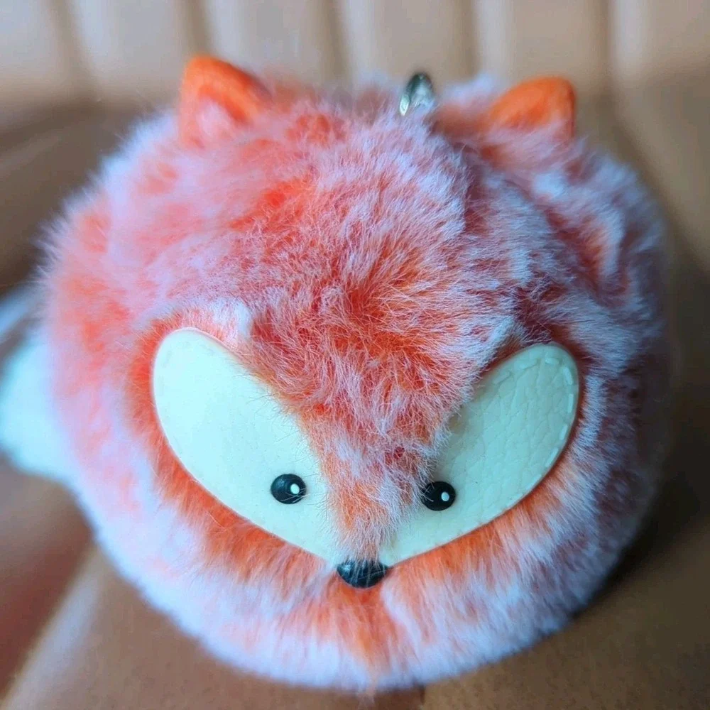 Bath & Body Works FLUFFY‎ POM FOX Hand Sanitizer  Holder Retired HTF Bag Charm